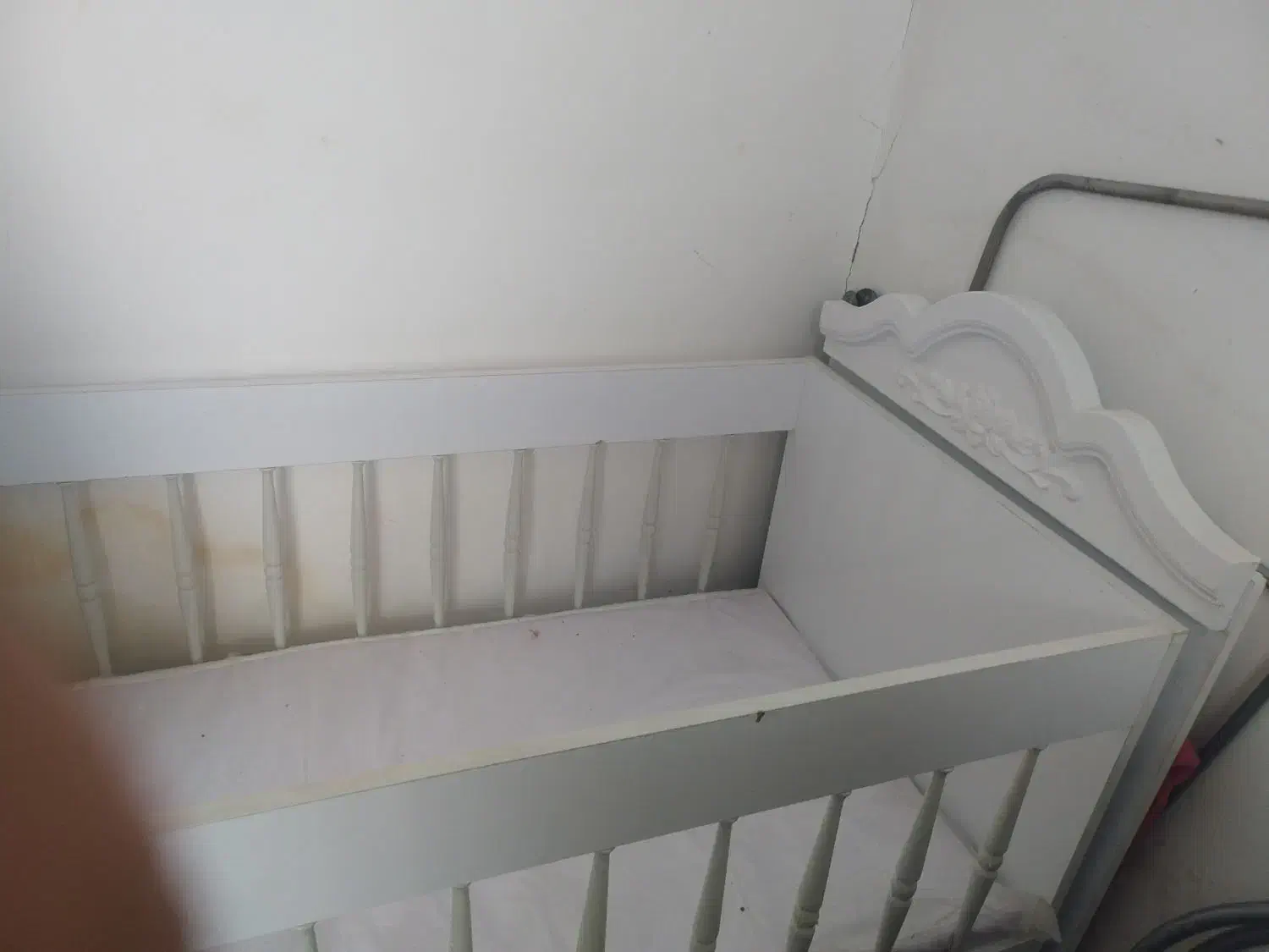 تخت گهواری|تخت و صندلی بچه|چناران, |دیوار