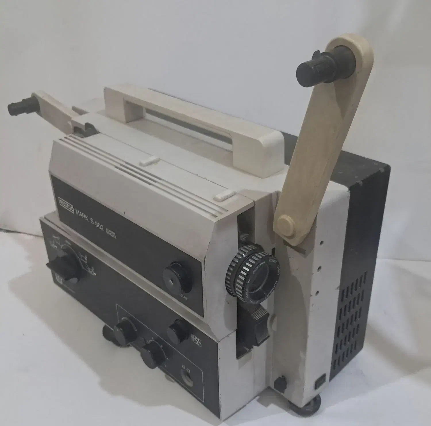 اجناس قدیمی آپارات ۱۶ و ۸ گرام تلفن رومیزی|کلکسیون اشیاء عتیقه|فسا, |دیوار