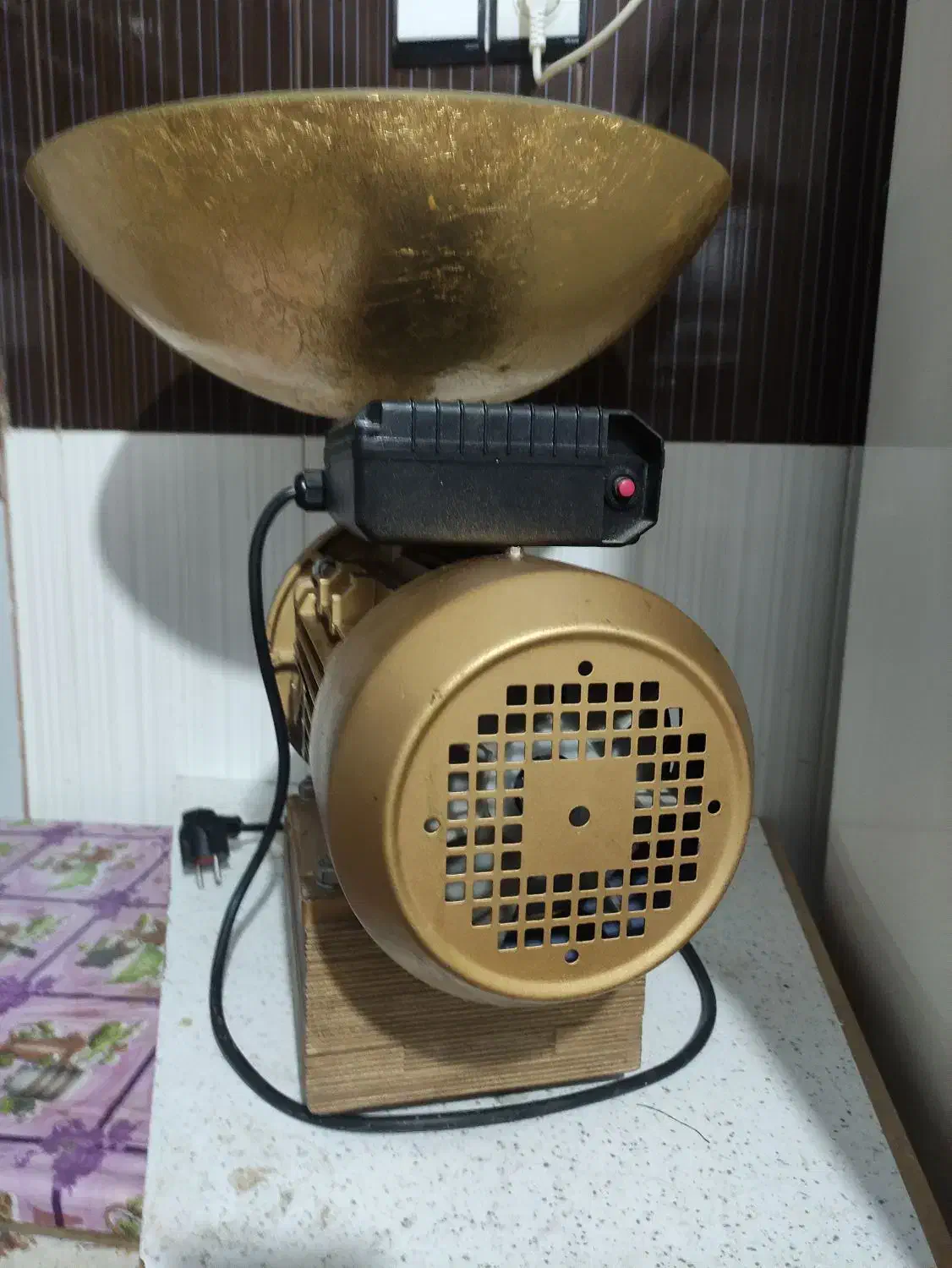 دستگاه کره گیری بادام زمینی|سایر لوازم برقی|شیراز, بعثت|دیوار