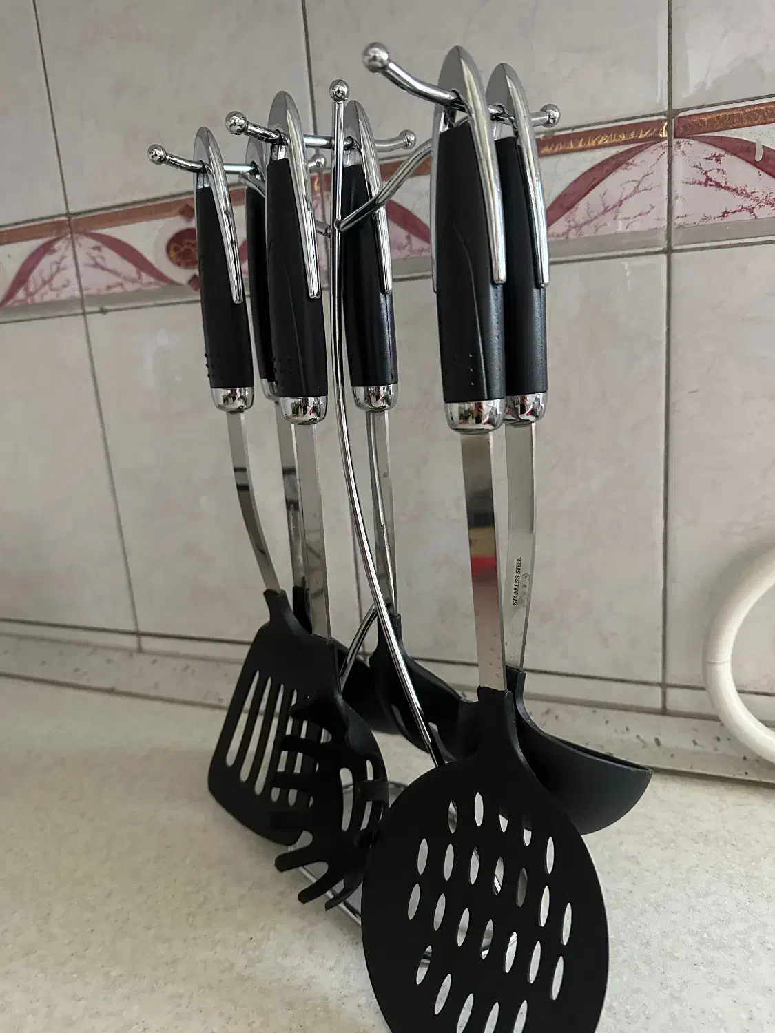 کفگیر|ظروف پخت‌وپز|هشتگرد, گلسار|دیوار