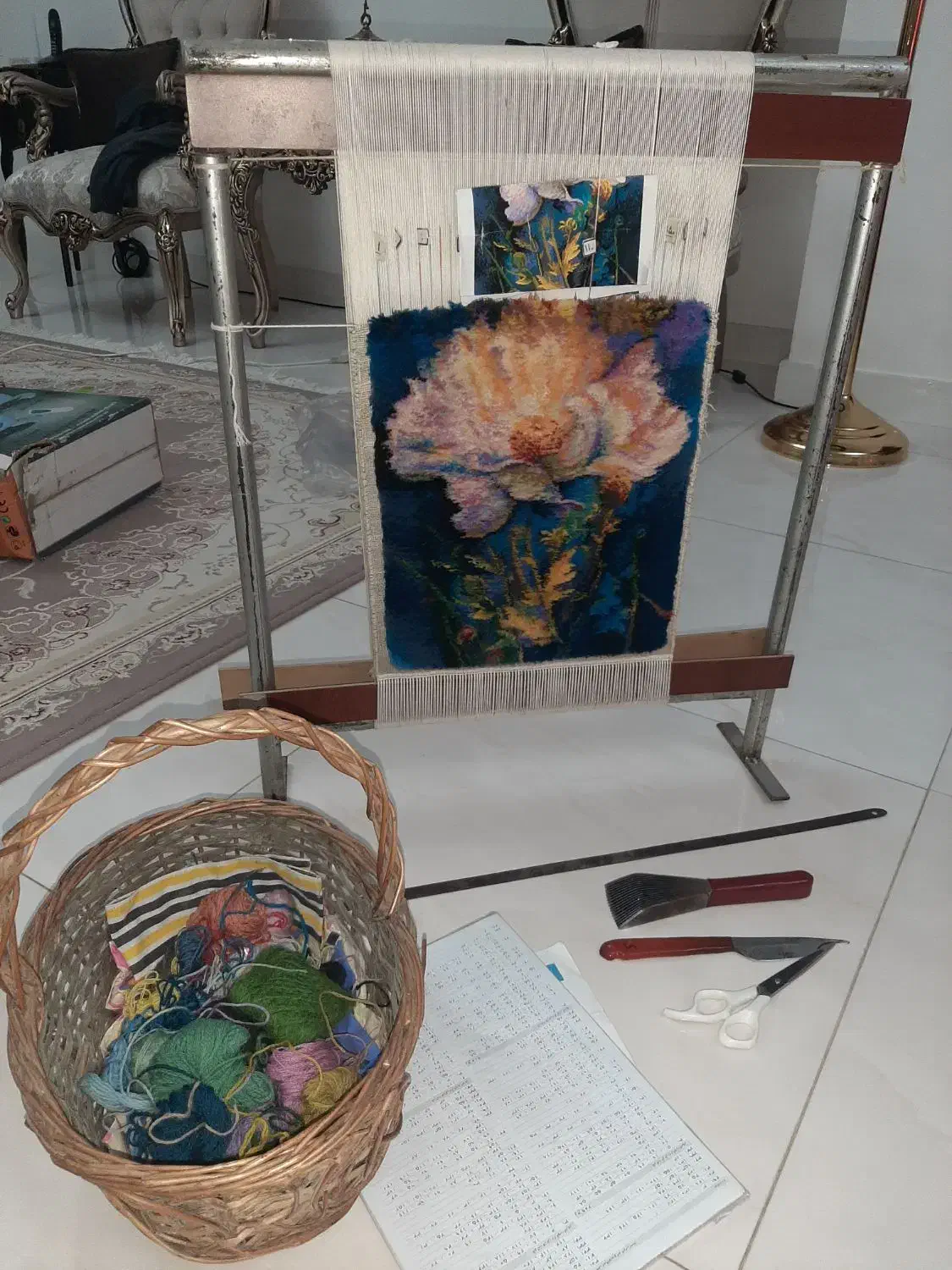 دارقالی به همراه وسایل وقالیچه|ابزارآلات|رشت, رشتیان|دیوار