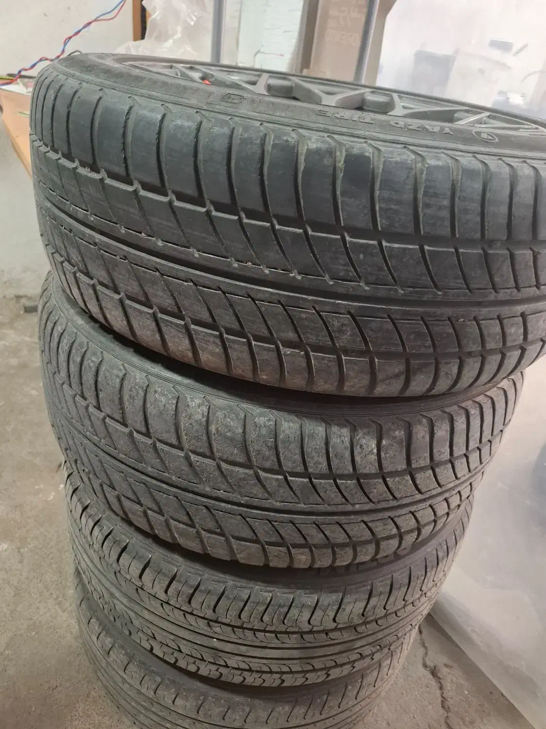 رینگ و لاستیک اسپرت ۱۶|قطعات یدکی و لوازم جانبی|تهران, میدان میوه و تره‌بار مرکزی|دیوار