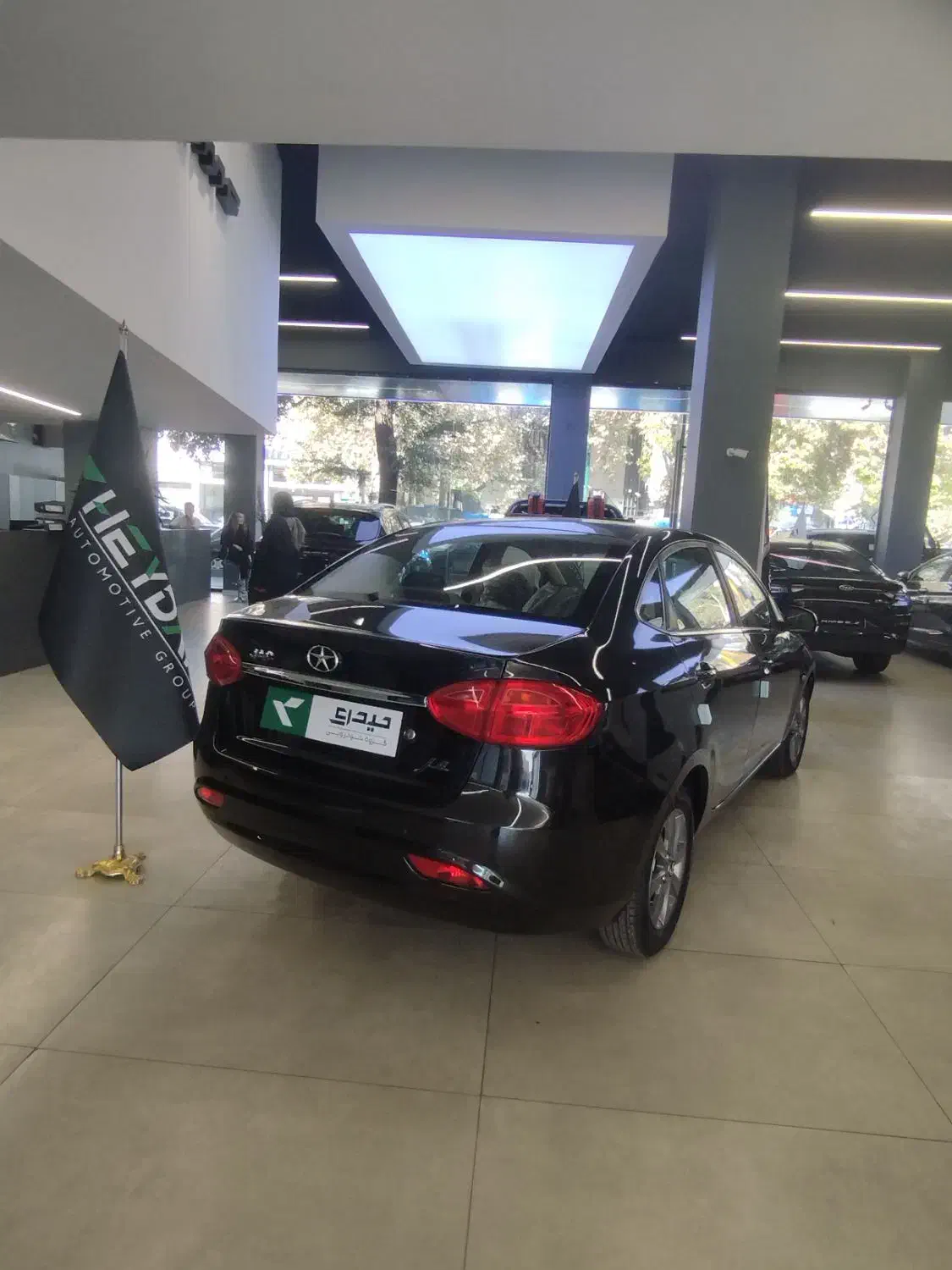 کی ام سی j4 مدل ۱۴۰۴ مشکی تحویل فوری|خودرو سواری و وانت|تهران, مهران (سیدخندان)|دیوار