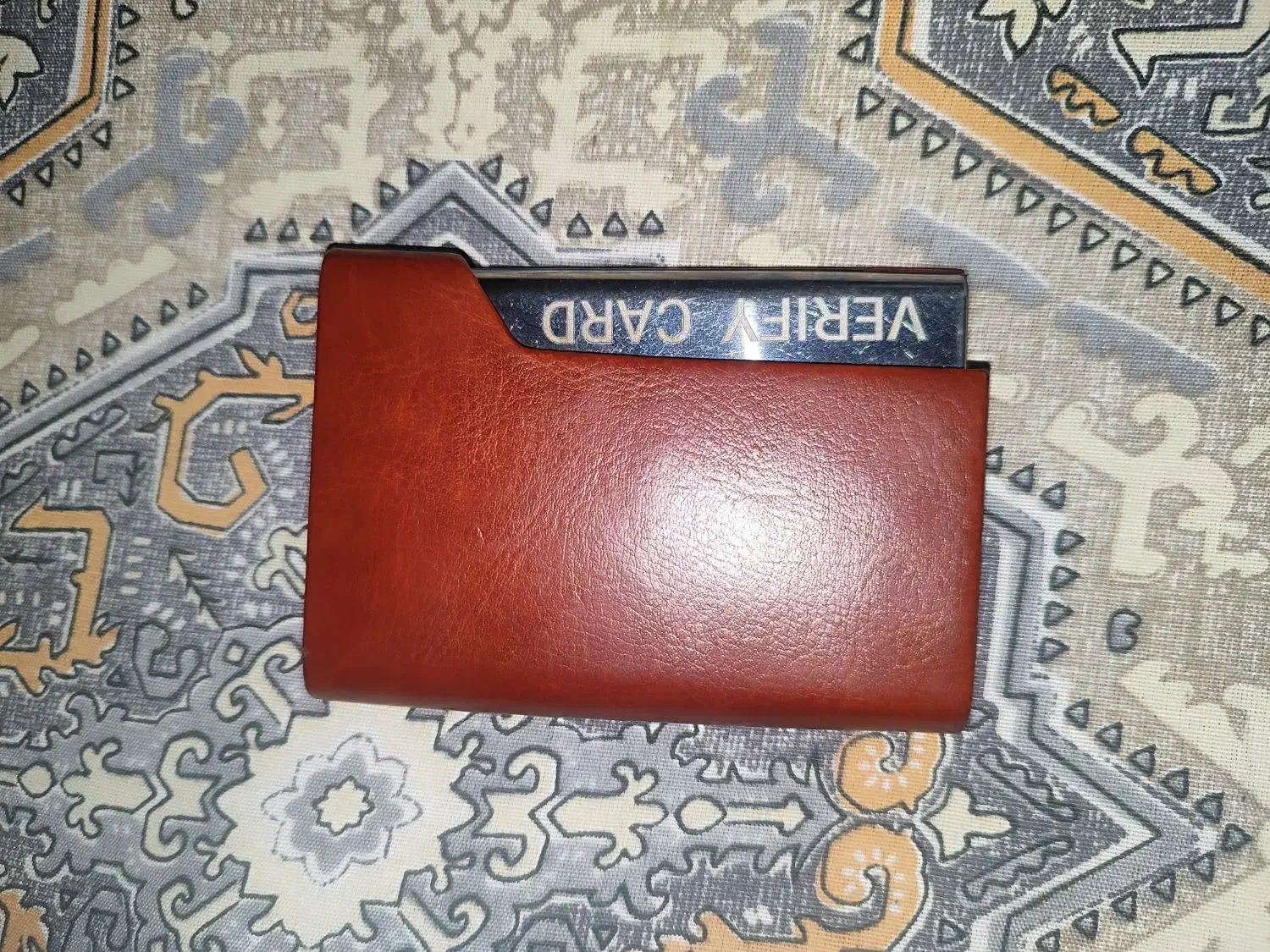 گم شده|اشیا|قم, انسجام|دیوار