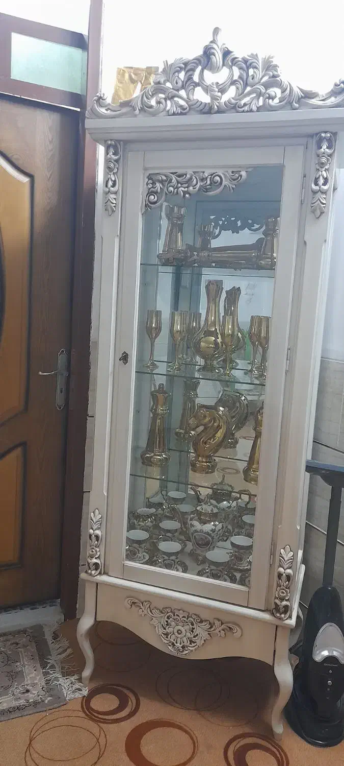 فروش بوفه(گنجه)کاملا سالم ونو|بوفه، ویترین، کنسول|میبد, |دیوار