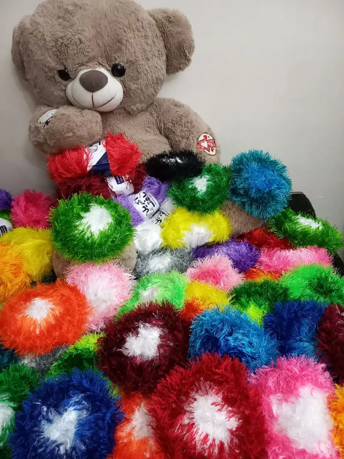 اسکاج بافتنی|لوازم نظافت|قم, حنیف نژاد|دیوار