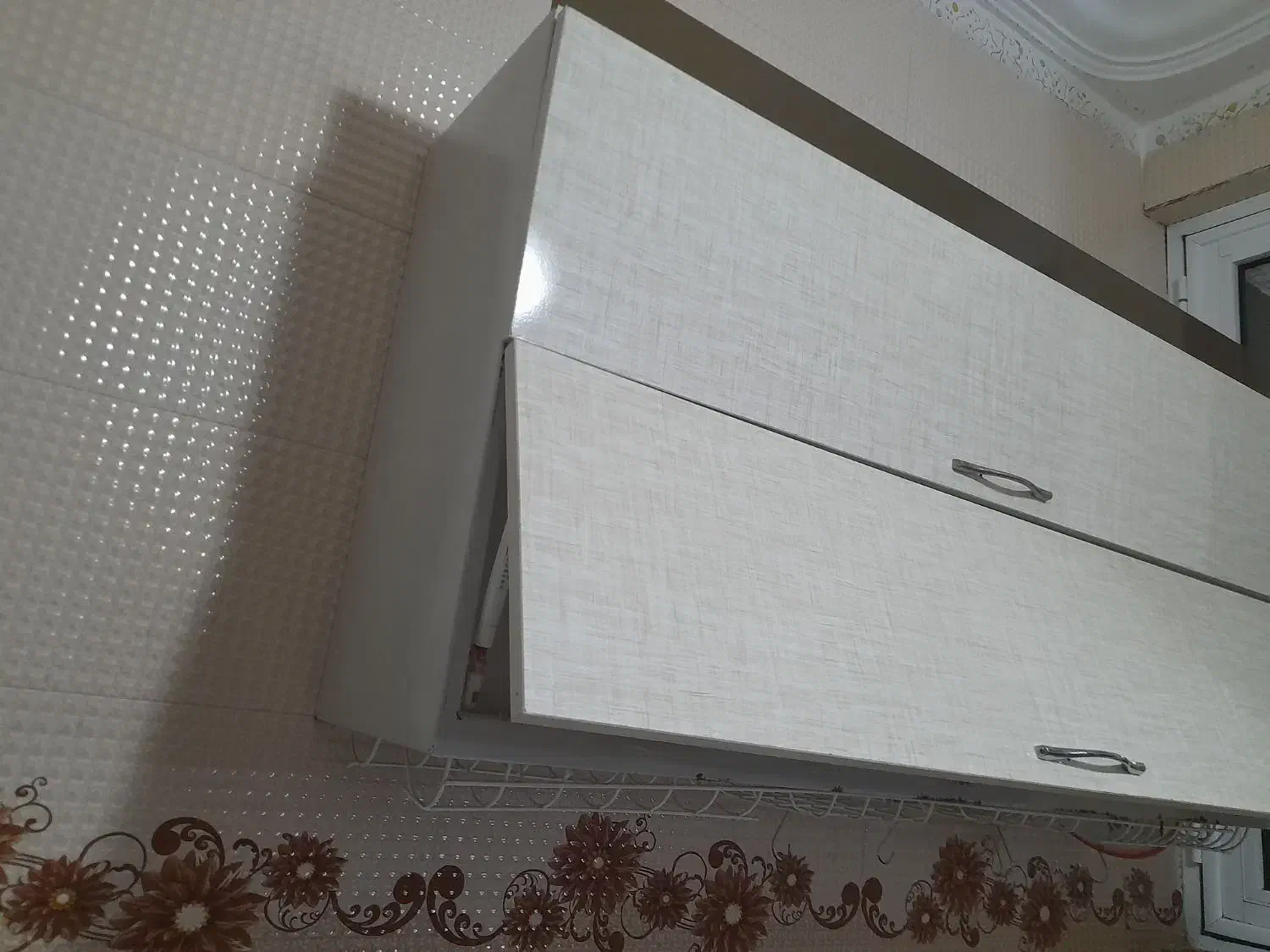 ابچکان|آب‌چکان و نظم‌دهنده ظروف|خوی, |دیوار