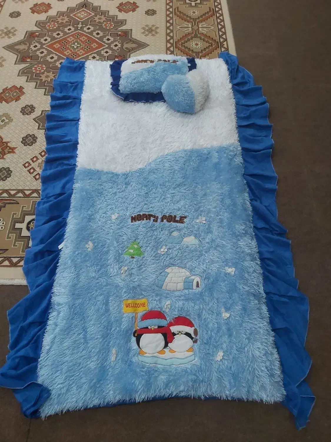 تخت و لوازم نوزاد|تخت و صندلی بچه|تویسرکان, |دیوار