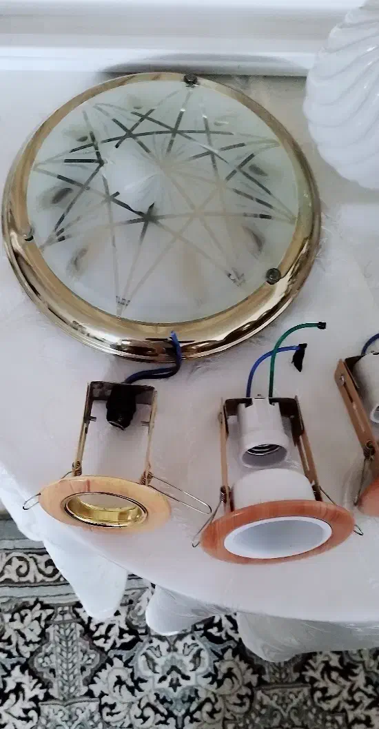 جا لامپی توکار سقفی و مهتابی در حد نو|لامپ و چراغ|یزد, |دیوار