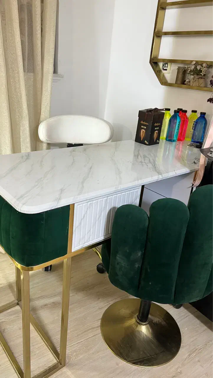 اجاره صندلی سالن زیبایی|اجارهٔ دفتر کار، اتاق اداری، مطب|رشت, معلم|دیوار