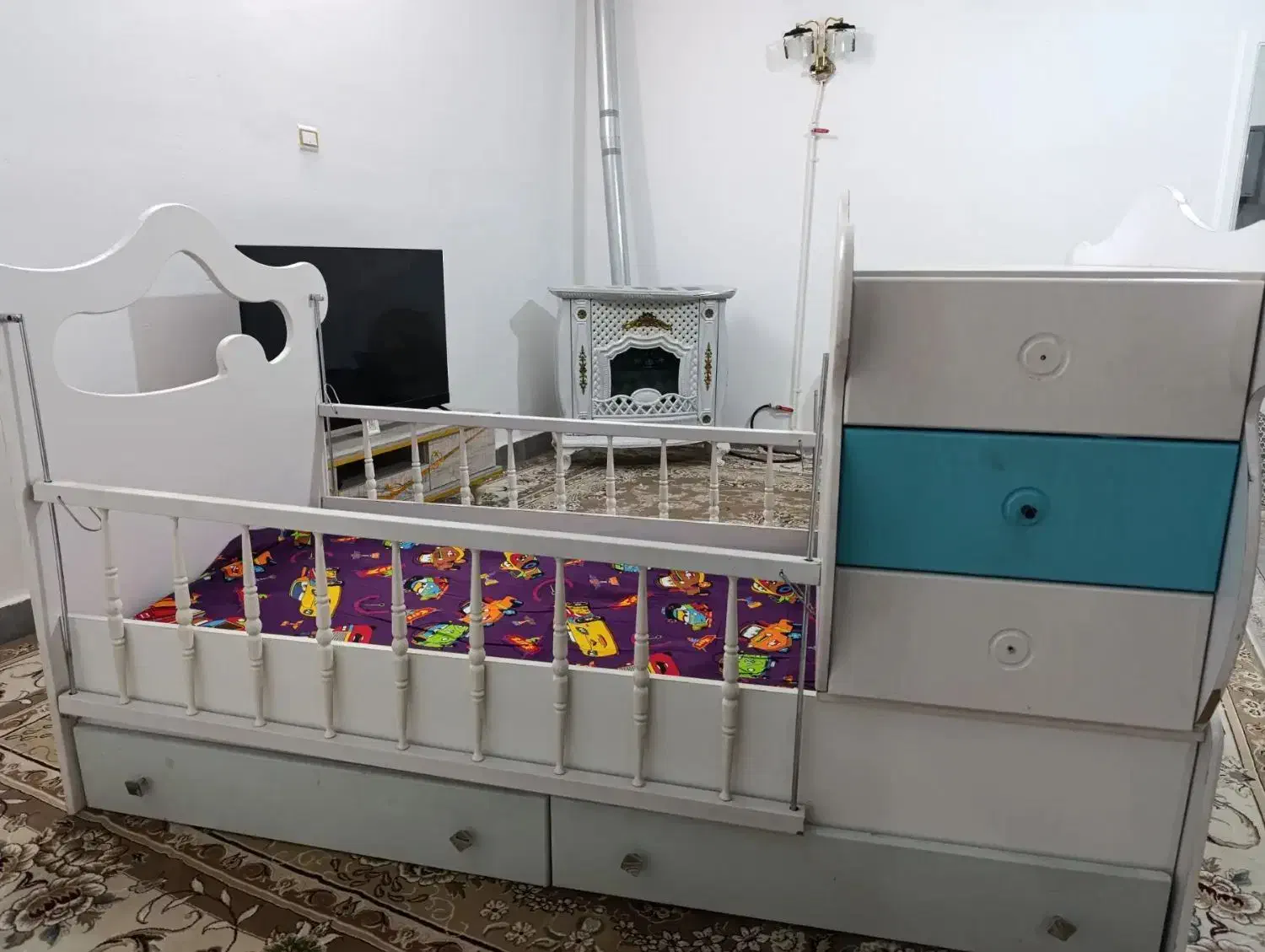 تخت بچه|تخت و صندلی بچه|پاکدشت, حصار امیر|دیوار