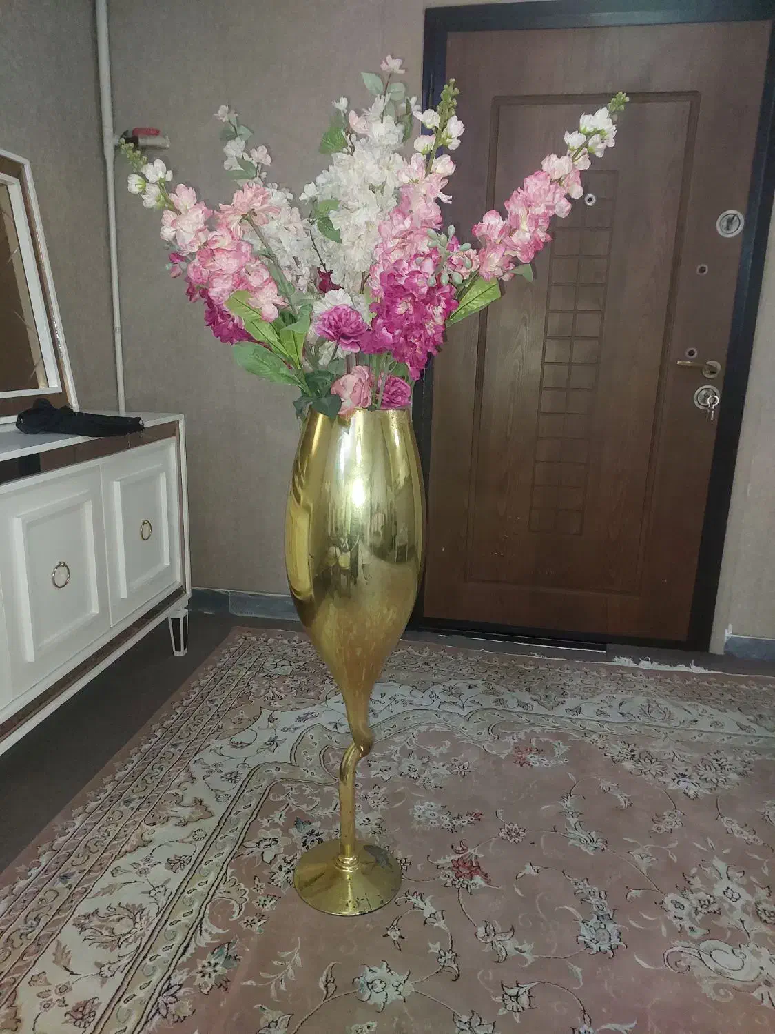 گل و گلدون|گل و گیاه طبیعی|کرج, برغان|دیوار