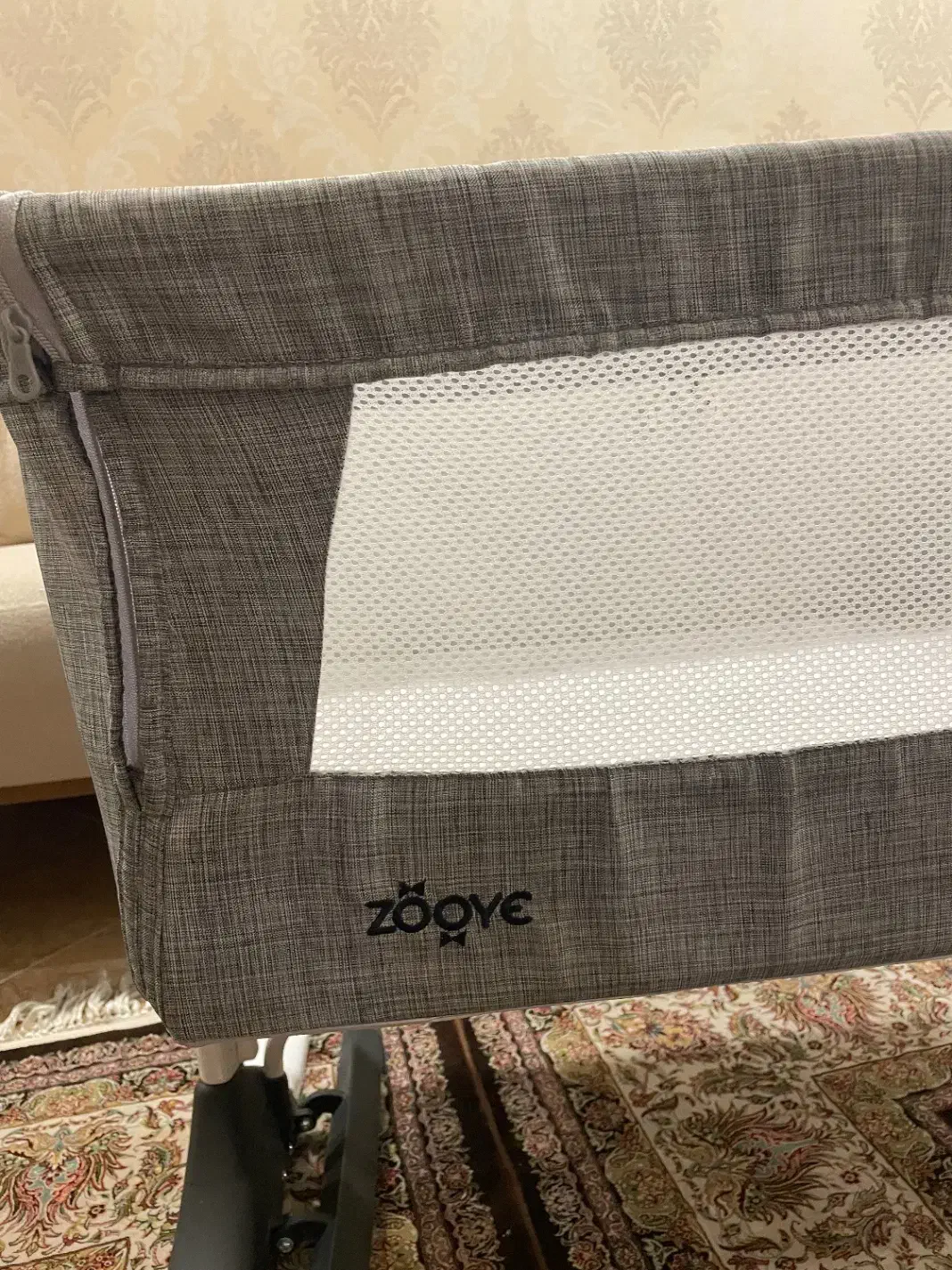 تخت نوزاد کنار مادر مارک زویه|تخت و صندلی بچه|گرگان, |دیوار