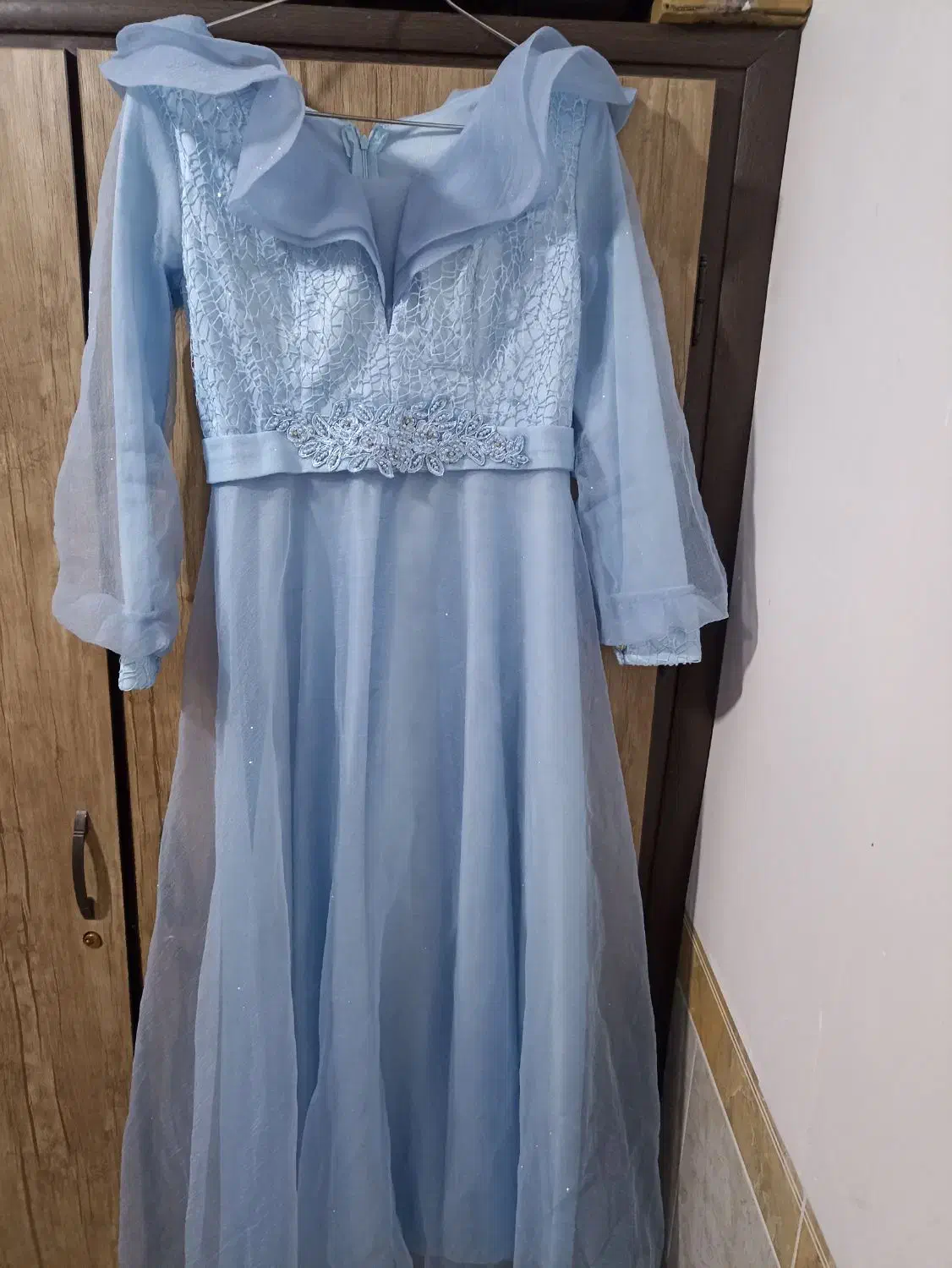 لباس مجلسی|لباس|بندر گناوه, |دیوار