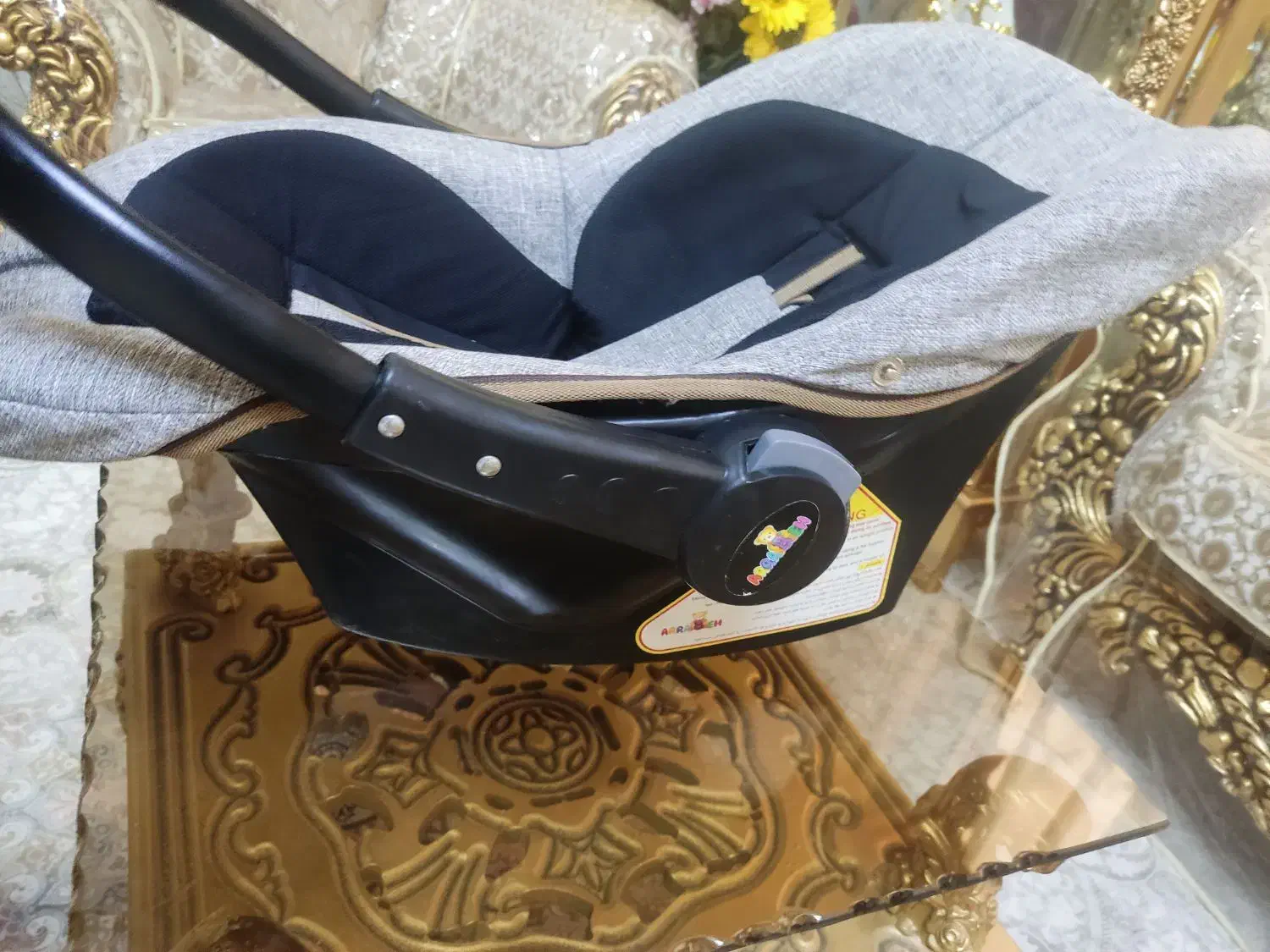 کریر و اغوشی نو نو|کالسکه و لوازم جانبی|کوه چنار, |دیوار