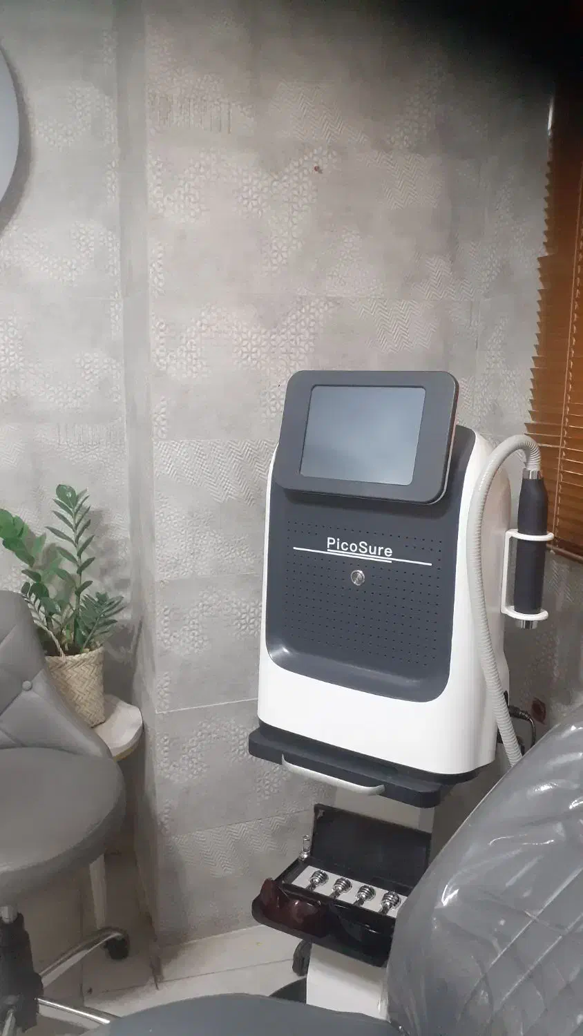 منشی مطب|استخدام درمانی، زیبایی، بهداشتی|ساوه, |دیوار