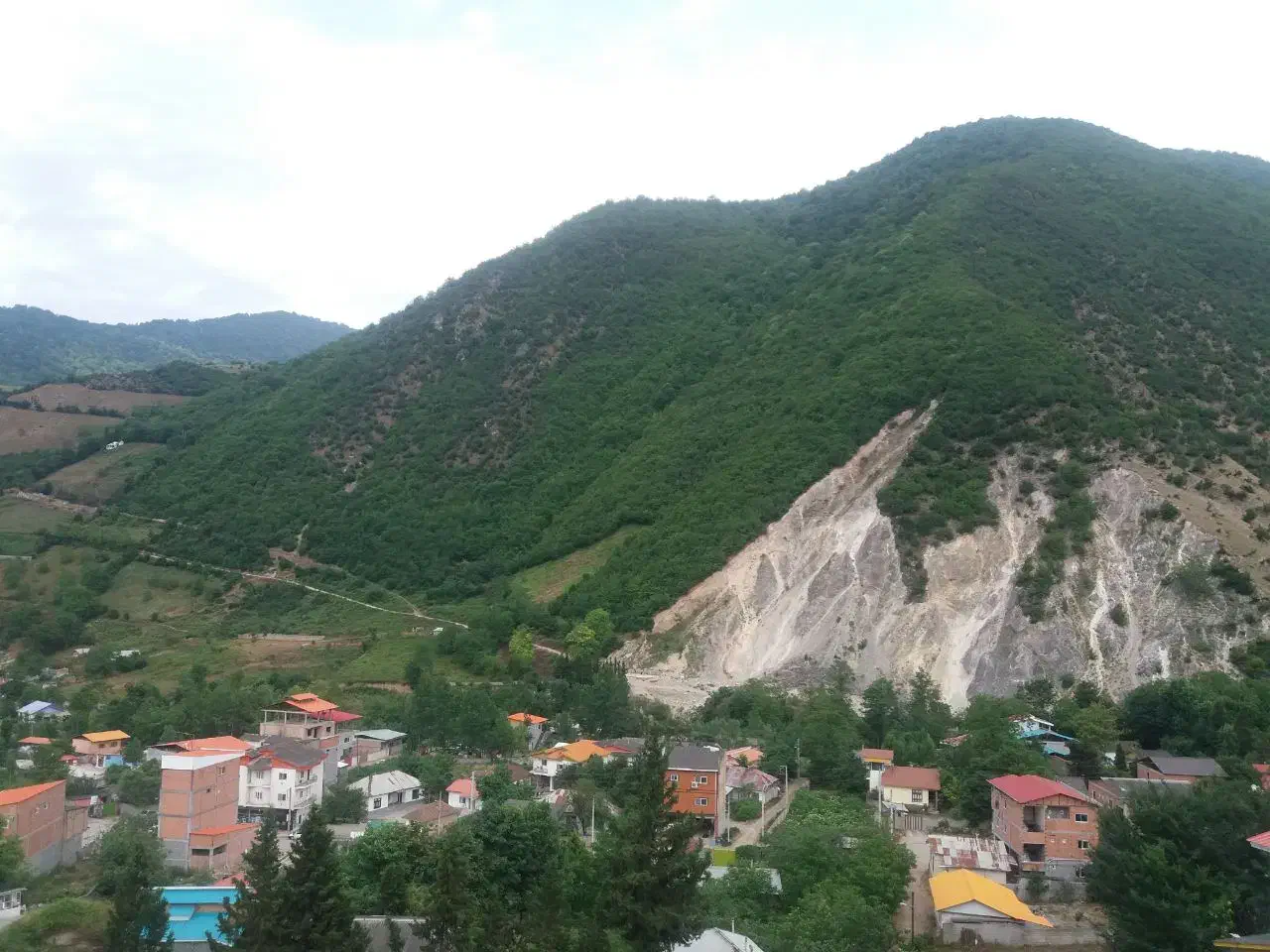 اجاره ویلا در لاویج|اجارهٔ کوتاهمدت ویلا و باغ|چمستان, |دیوار