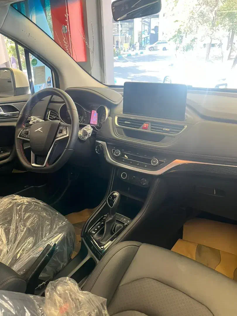 کی ام سی sr3سفید ۴۰۴صفر|خودرو سواری و وانت|تهران, فرمانیه|دیوار