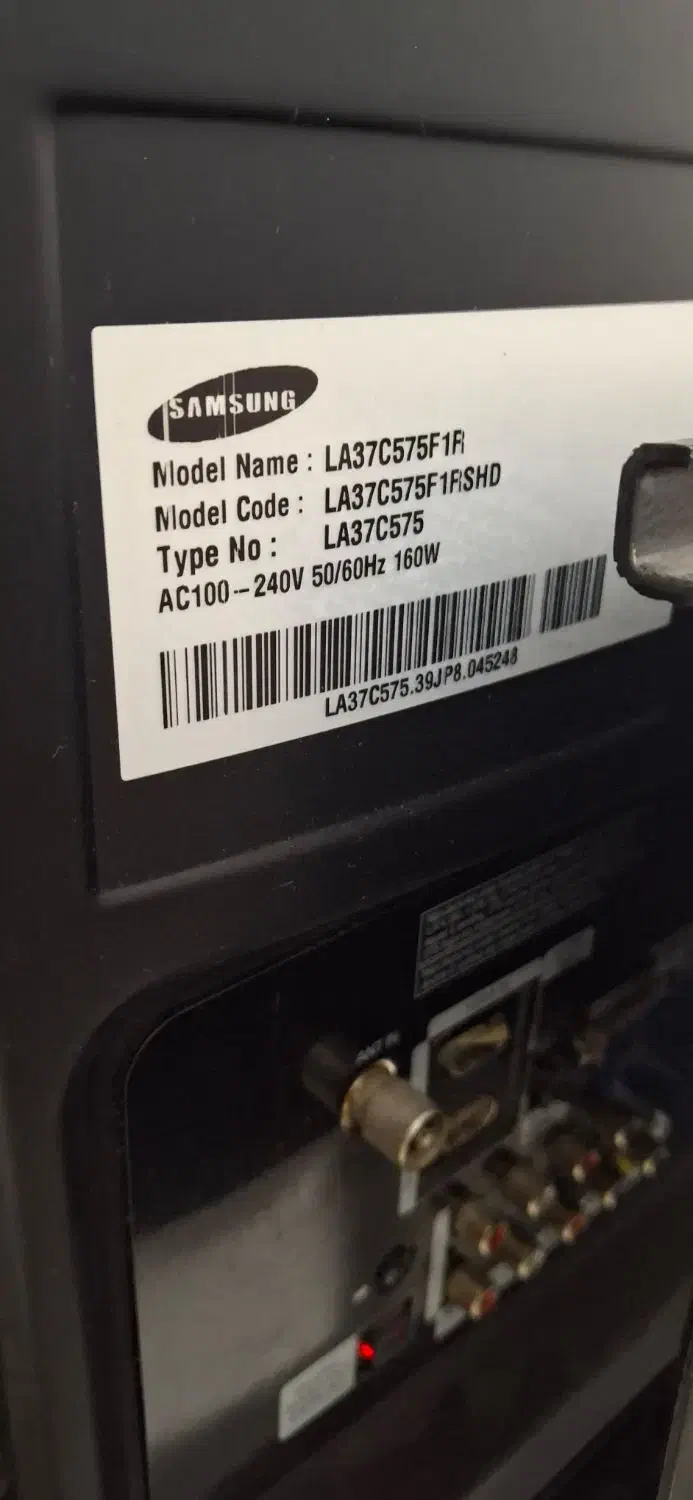 تلویزیون 42 اینج سامسونگ سالم|تلویزیون و پروژکتور|قم, شهرک امام حسن|دیوار