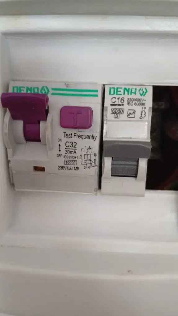 برقکار ساختمان صنعتی دوربین پنل خورشیدی|خدمات پیشه و مهارت|تهران, صادقیه|دیوار