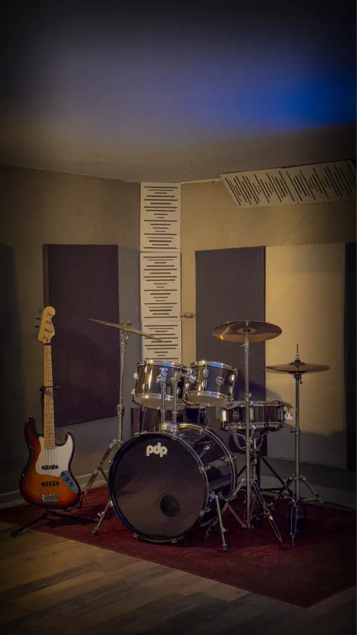 استودیو تمرین/اتاق تمرین موسیقی مرکز شهر|اجارهٔ کوتاهمدت دفتر کار و فضای آموزشی|تهران, فلسطین (میدان انقلاب)|دیوار