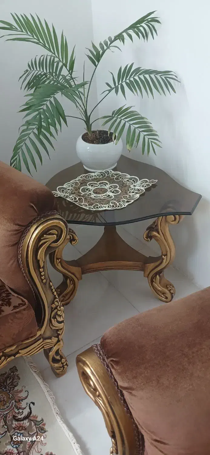 مبل هفت نفره|مبلمان خانگی و میز عسلی|گلبهار, شهر جدید گلبهار|دیوار