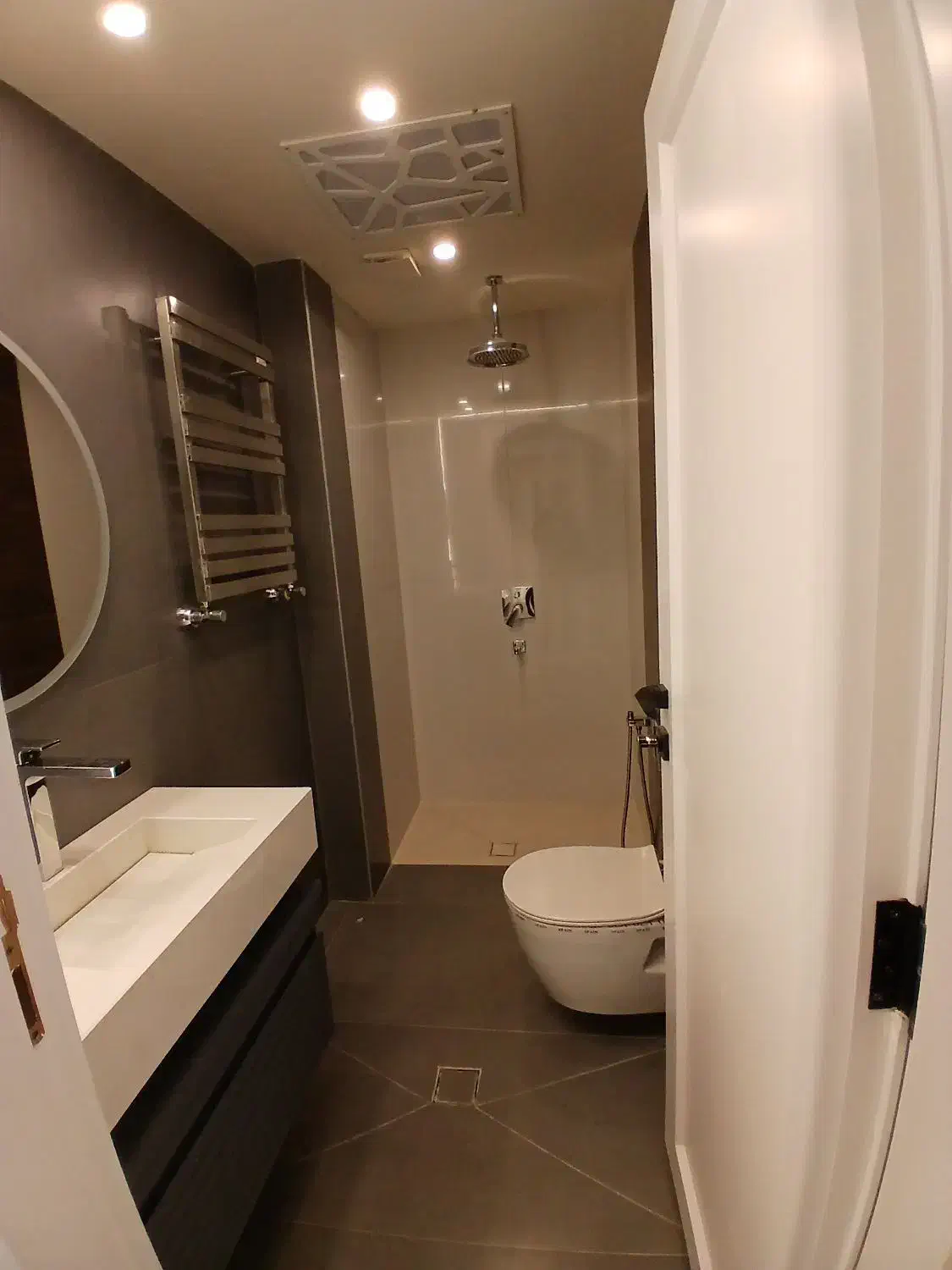 زعفرانیه ۲۴۰متر ۳خواب