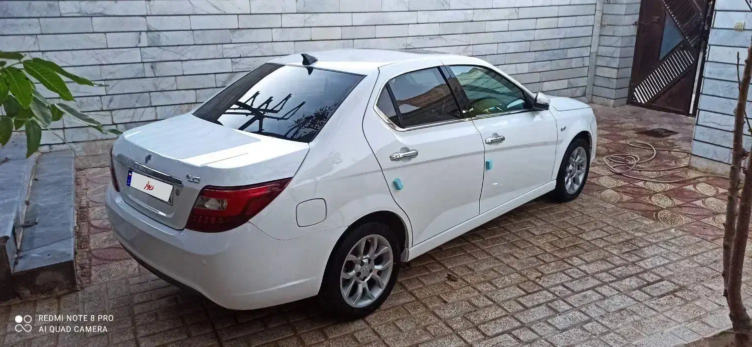 دنا پلاس مدل1402|خودرو سواری و وانت|شال, |دیوار