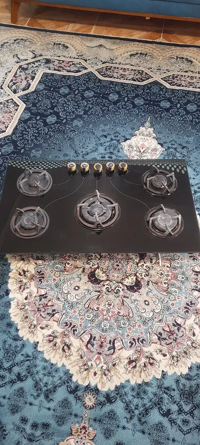 اجاق گاز صفحه ای شیشه ای قیمت۲۰۰۰۰۰۰تومن۵شعله|اجاق گاز و لوازم برقی پخت‌وپز|رودسر, |دیوار