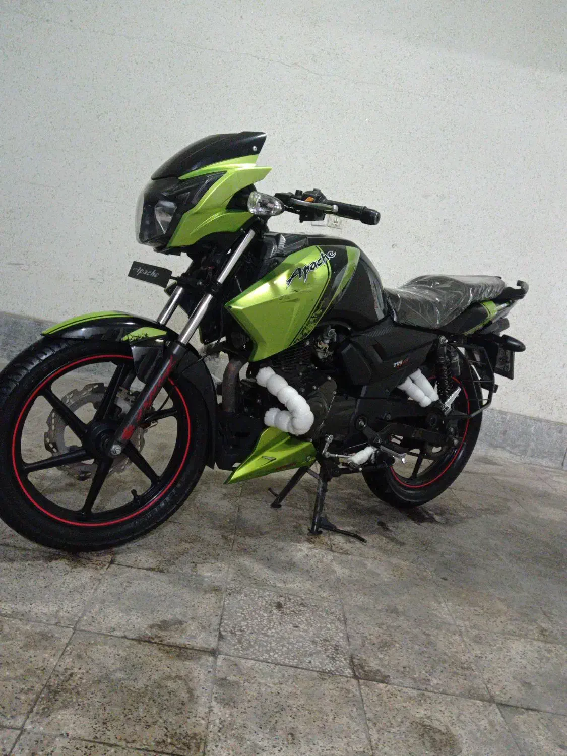 موتور آپاچی 150|موتورسیکلت|مشهد, امامیه (شهرک غرب)|دیوار