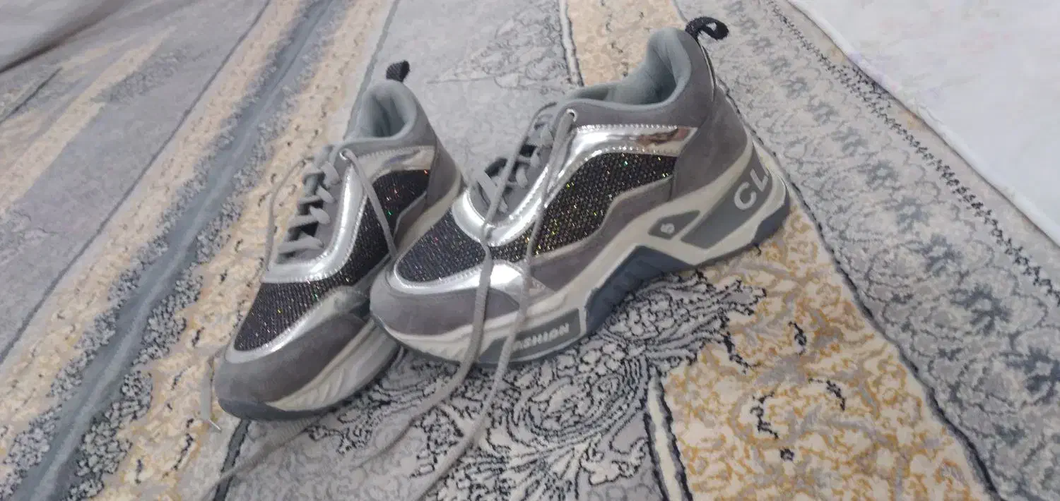 کفش اسپرت لج دار|کیف، کفش، کمربند|مشهد, موعود|دیوار