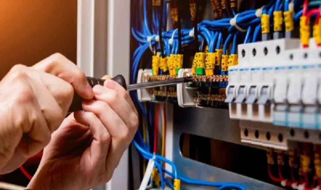 برقکار ساختمانی|استخدام معماری، عمران و ساختمانی|تهران, پرستار|دیوار