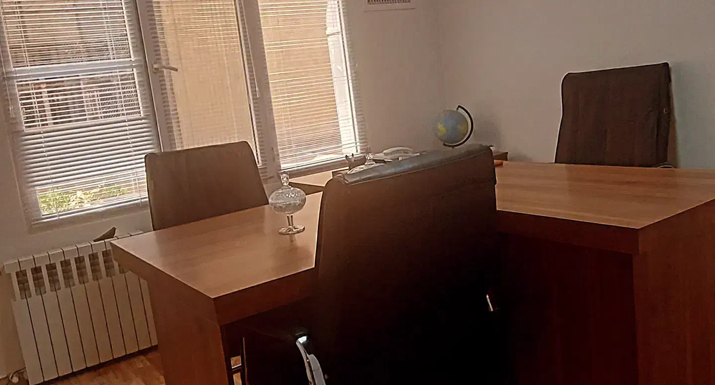 اطاق اداری اشتراکی ۱۲ متری|اجارهٔ دفتر کار، اتاق اداری، مطب|تهران, سید خندان (جلفا)|دیوار