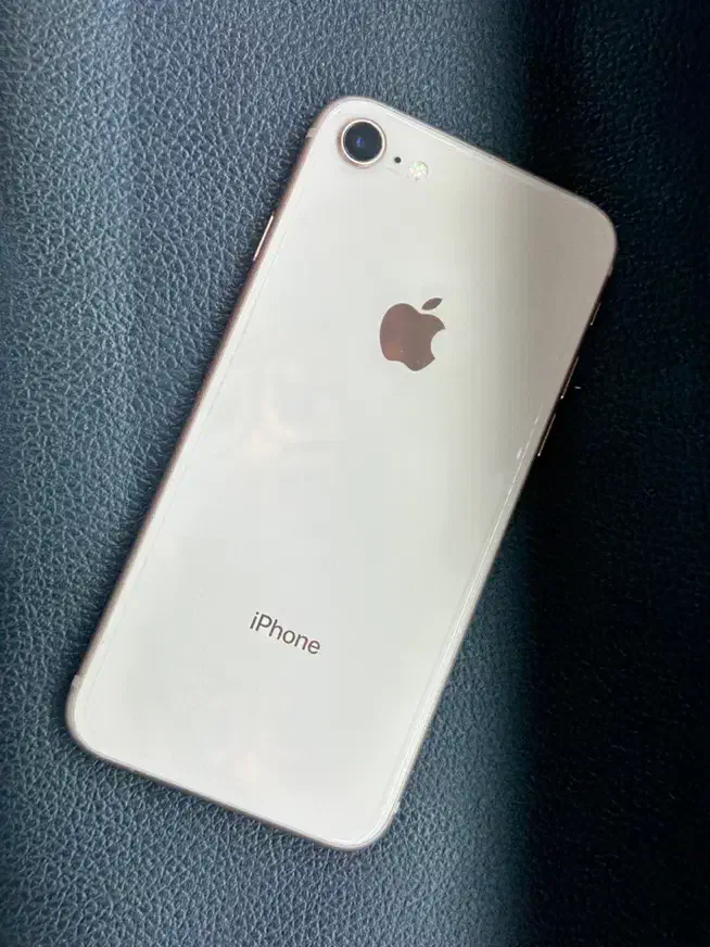 Ip8|موبایل|کاشان, میدانگاه آقا|دیوار