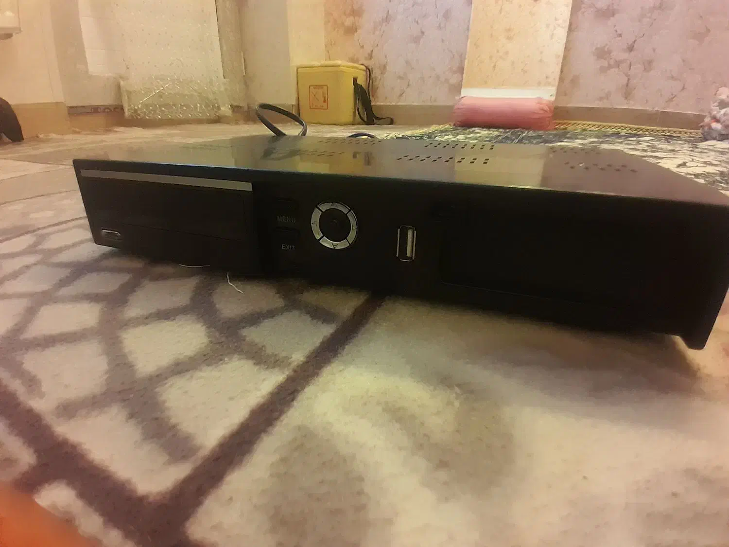 دستگاه دیجیتال سالم درحد|پخش‌کننده DVD و ویدیو|همدان, |دیوار