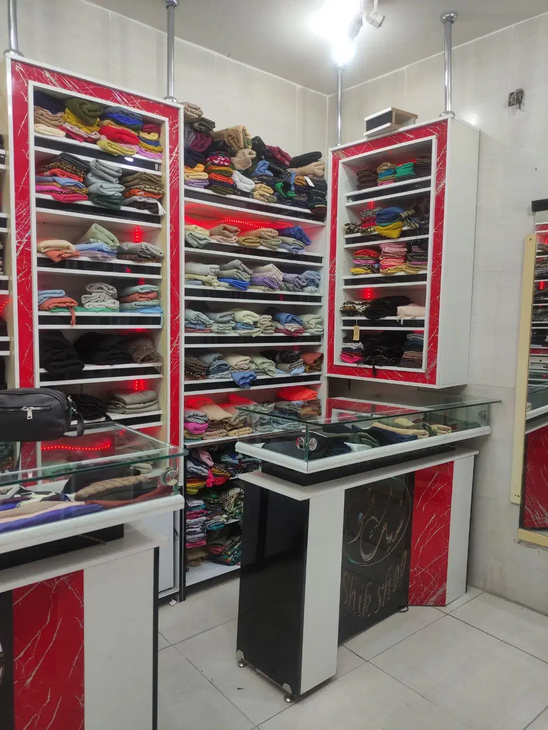 دکور وقفسه ام دی آف فروشگاه شال وروسری|فروشگاه و مغازه|مبارکه, |دیوار