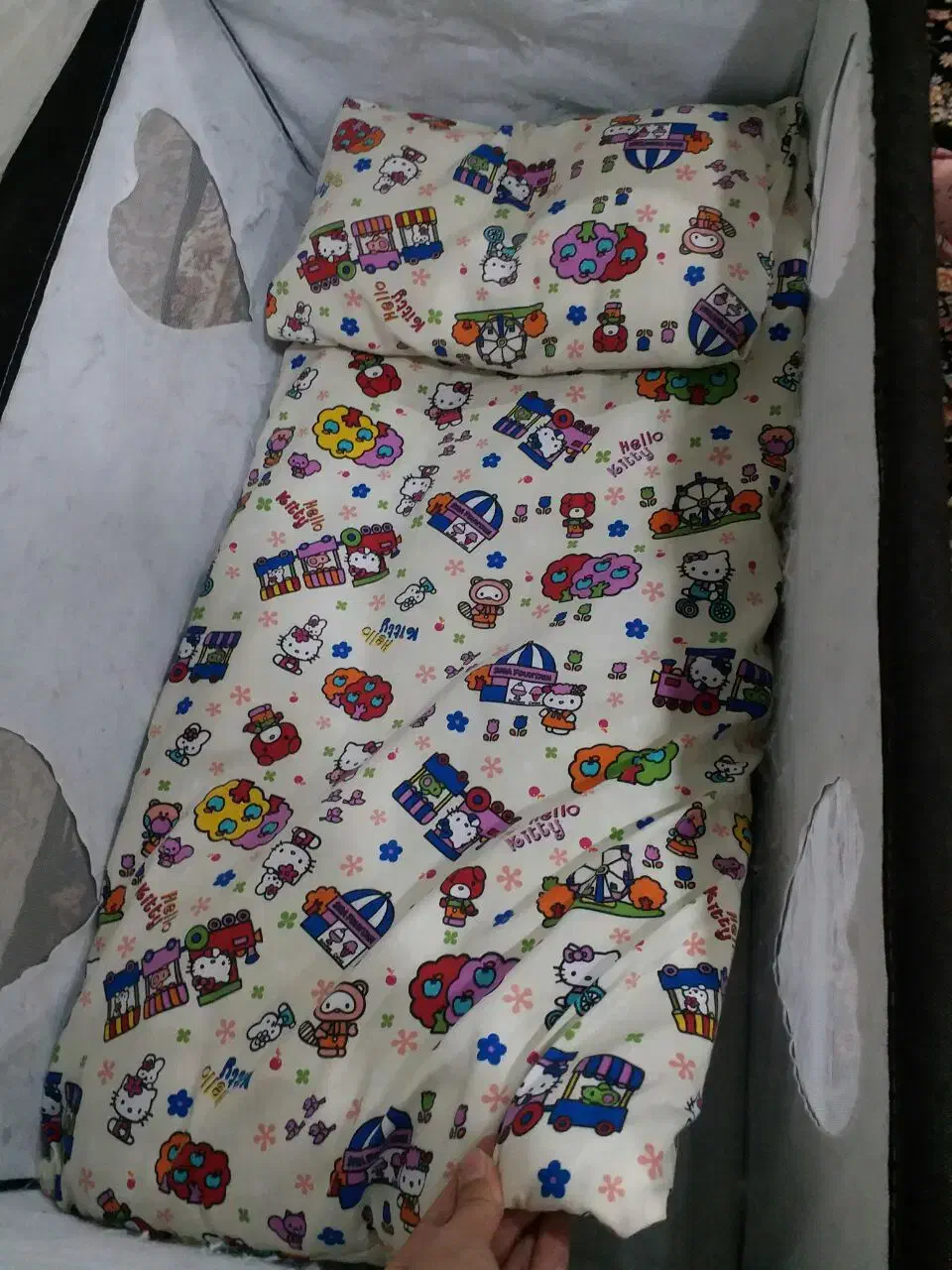 گهواره همراه وسایل دیواندره وبیجار|اسباب و اثاث بچه|بیجار, |دیوار