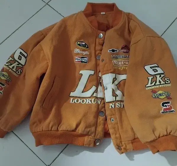 کاپشن بچگانه|کفش و لباس بچه|ری, دیلمان|دیوار