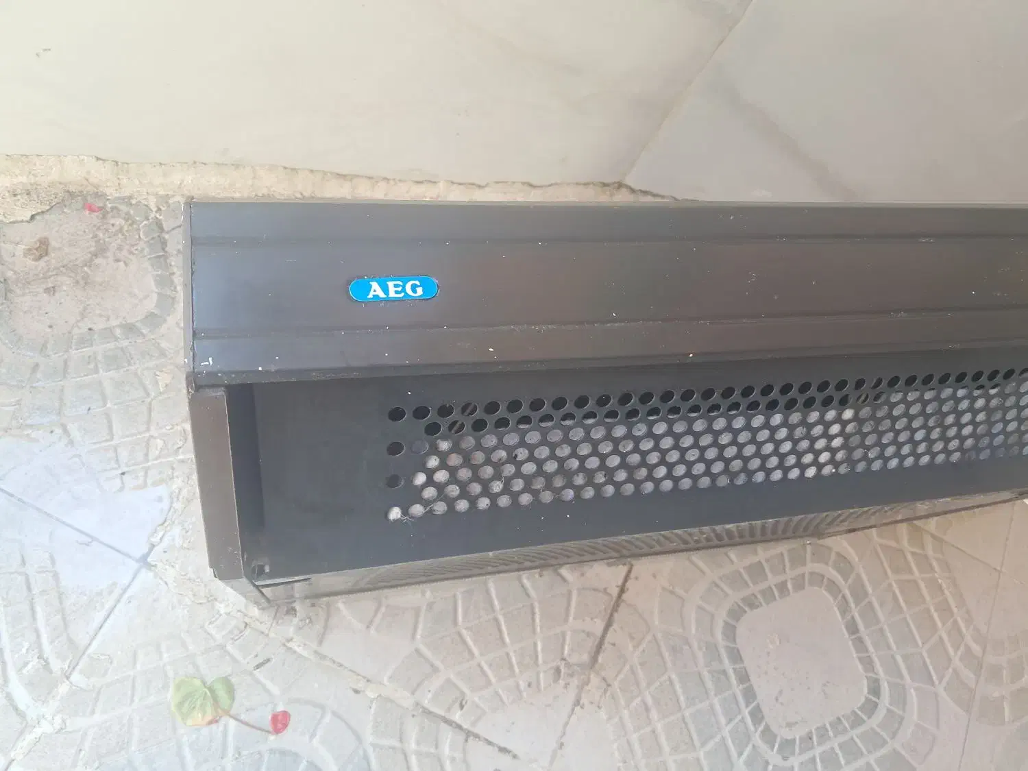 هود|هود|رشت, گلزاران|دیوار