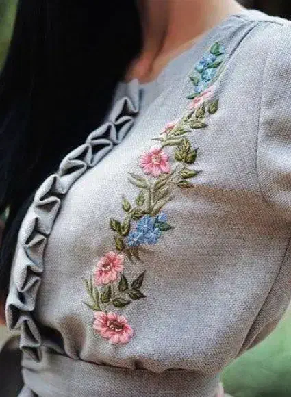 انواع گلدوزی دیوار کوب گلدوزی کوسن گلدوزی و...|صنایع دستی و سایر لوازم تزئینی|قم, چهل درخت|دیوار