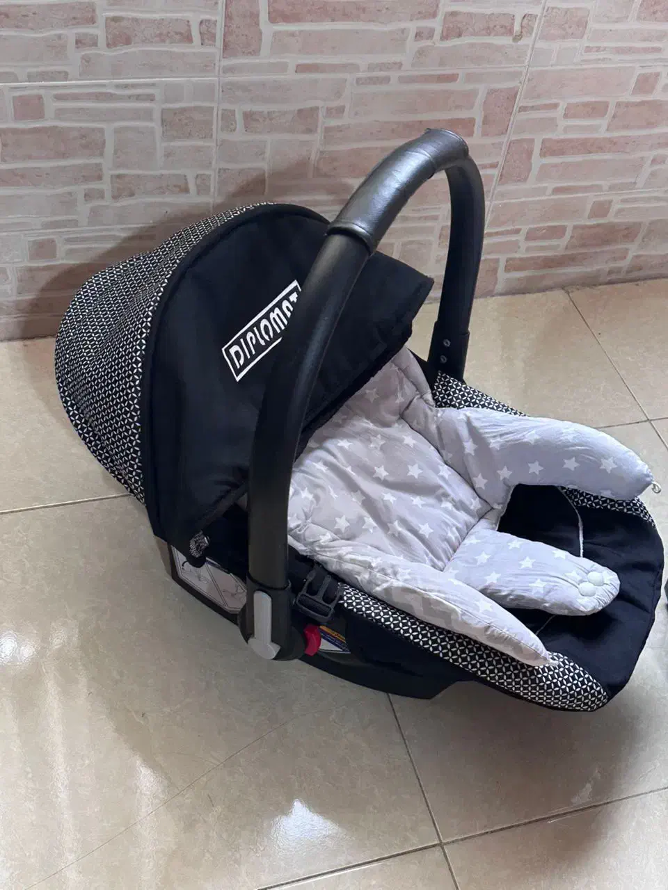 کریر دو‌قلو|کالسکه و لوازم جانبی|کرج, باغستان|دیوار