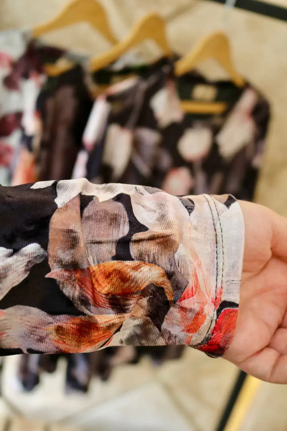 مخمل زنانه|لباس|مشهد, دانشجو|دیوار