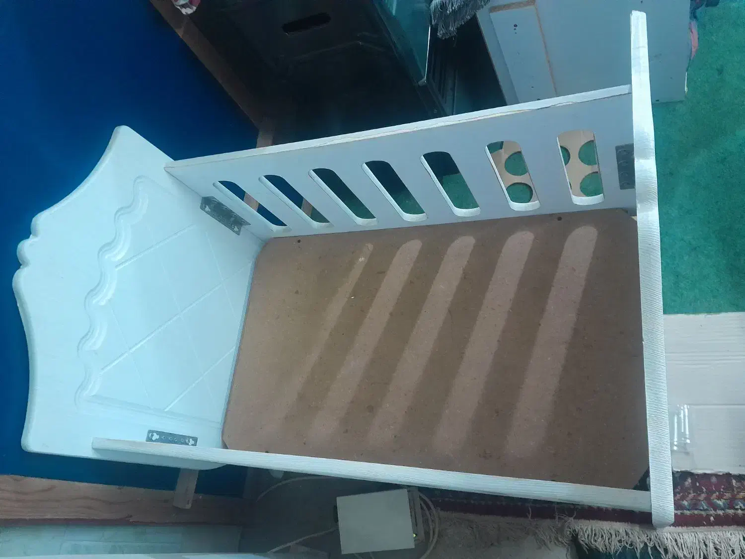 تخت وگهواره|تخت و سرویس خواب|گرگان, |دیوار