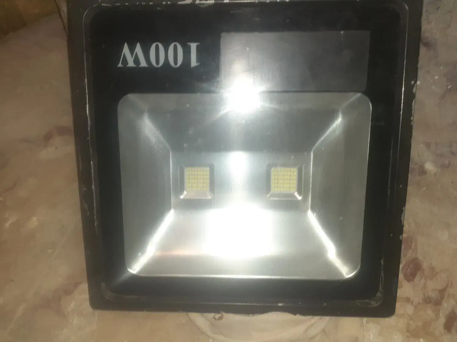 نورافکن بزرگ خیلی قوی|لامپ و چراغ|آق قلا, |دیوار