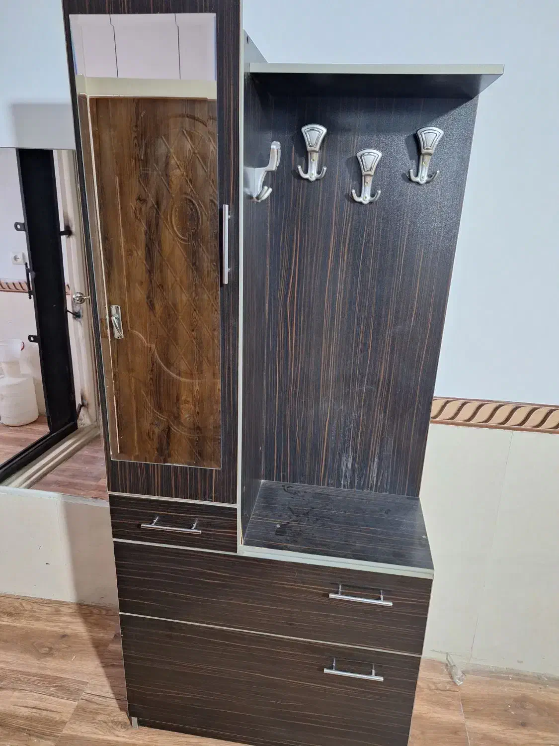 جاکفشی|جاکفشی، کمد، دراور|شهریار, شهرک بهاران (ویره)|دیوار