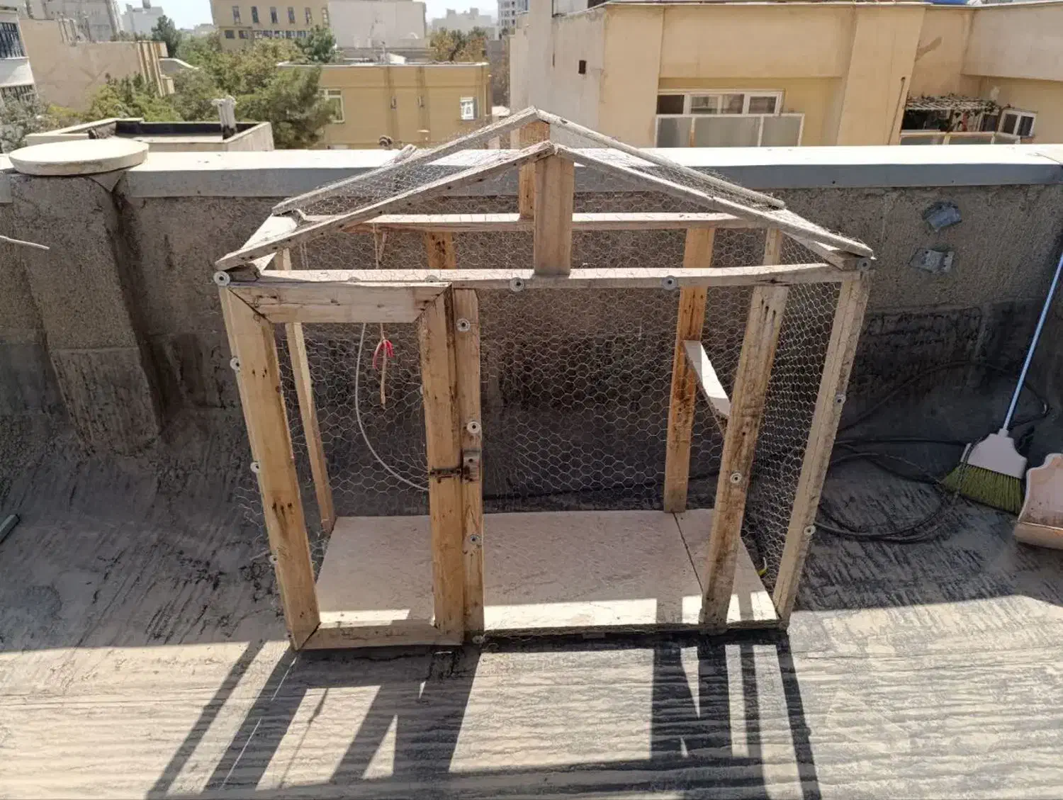 قفس مرغ و خروس یکیش نو یکیش استفاده شده|لوازم جانبی حیوانات|مشهد, کوشش|دیوار