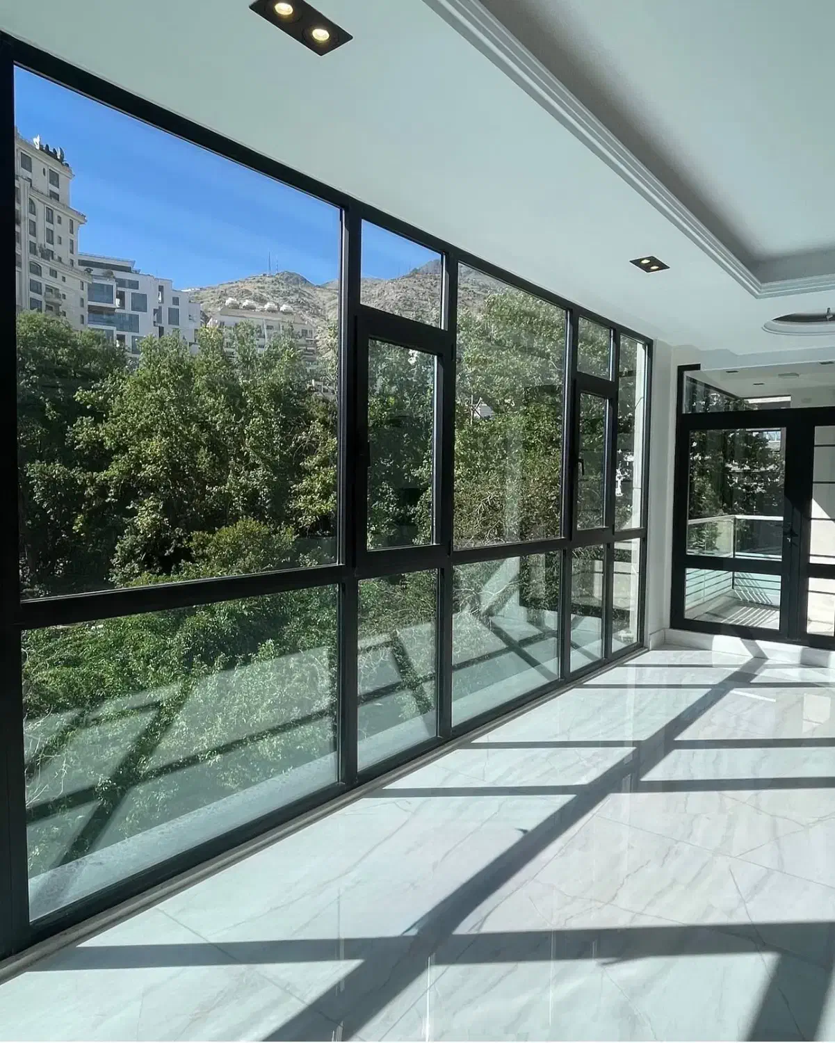 500م‌ پنت هاوس پایین روما(طبقه۱۸+ویوتراس)۴خواب