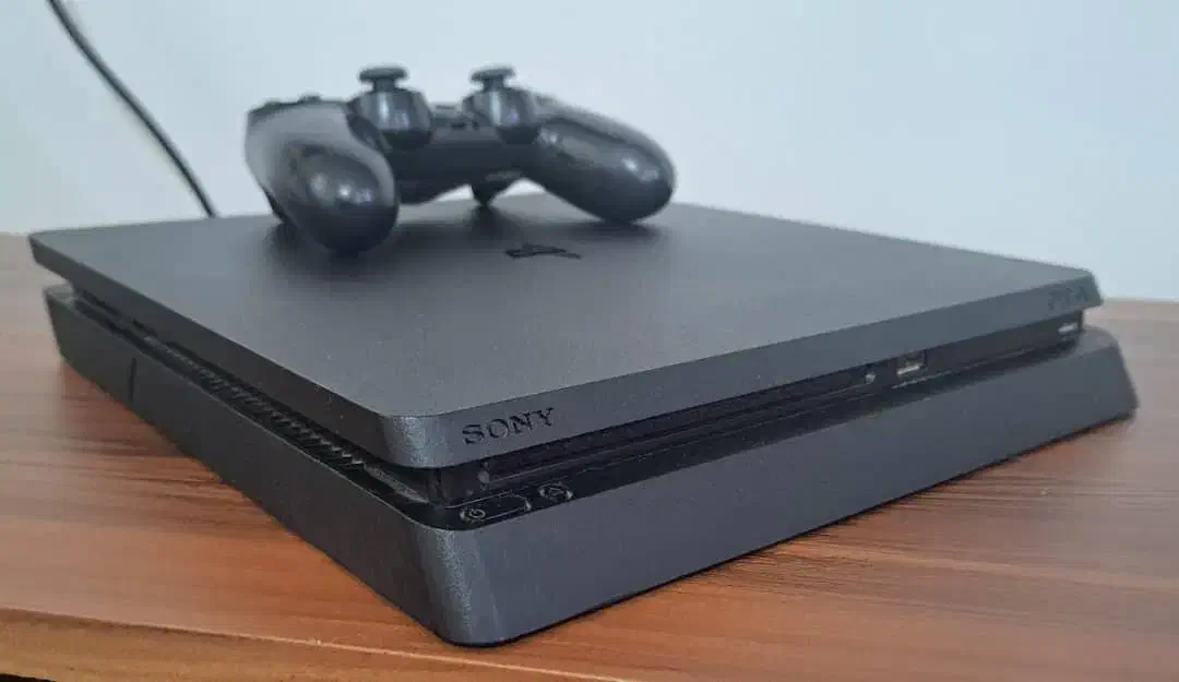 Ps4 اسلیم 1 ترابایت|کنسول، بازی ویدئویی و آنلاین|صدرا-فارس, فاز ۱|دیوار