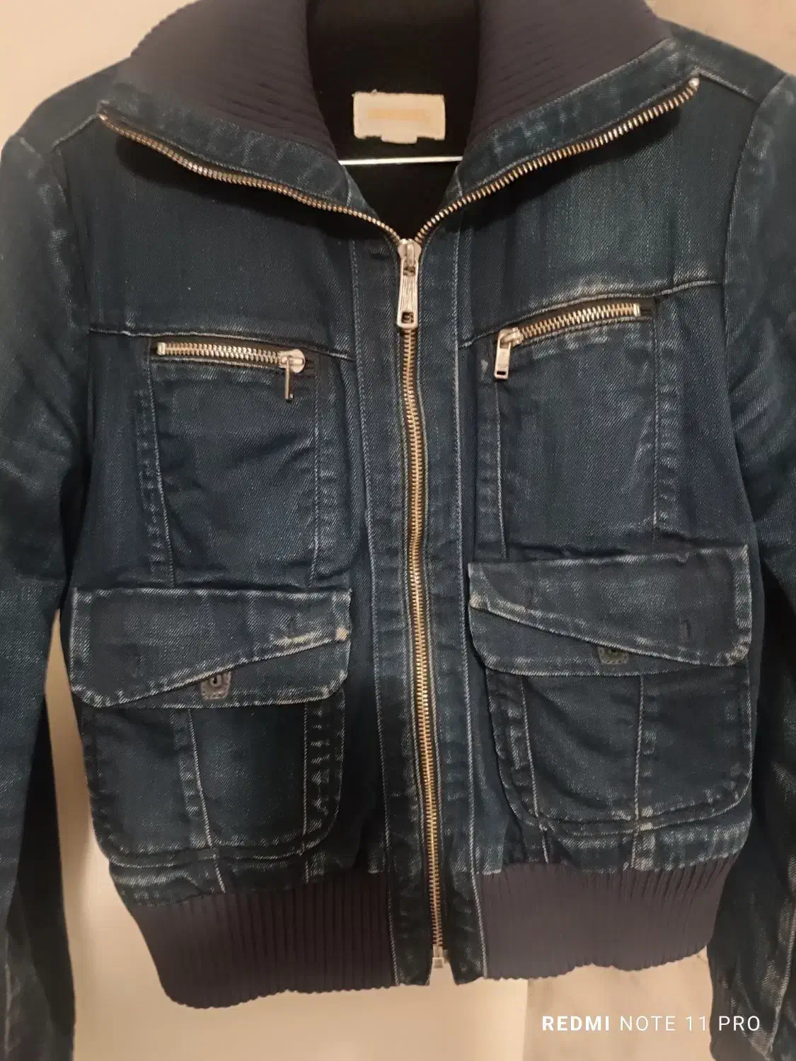 کاپشن لی کرک دار دخترانه زیبا در حد نو بسیار شیک|لباس|اندیشه, شهرک کوثر|دیوار