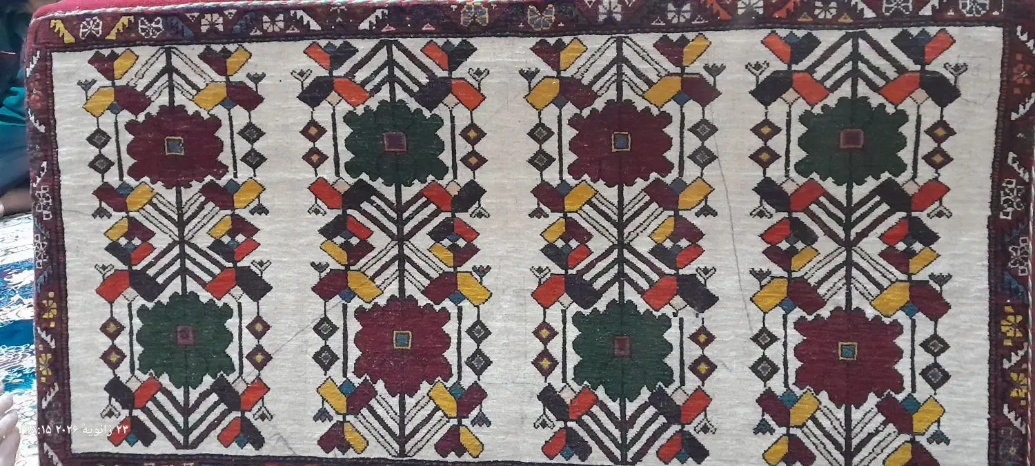 دو جفت پشتی دست بافت|پشتی|زرقان, |دیوار